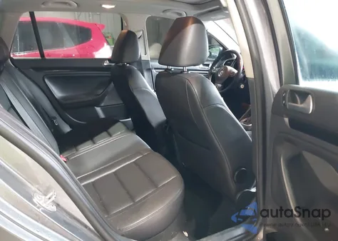 2014 Volkswagen Jetta Sportwagen 2.0L Tdi z USA, uszkodzony, nr VIN 3VWPL7AJ4EM614296